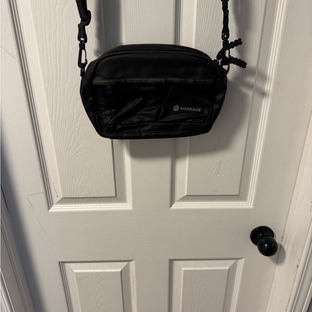 Nordace Edin Crossbody Bag